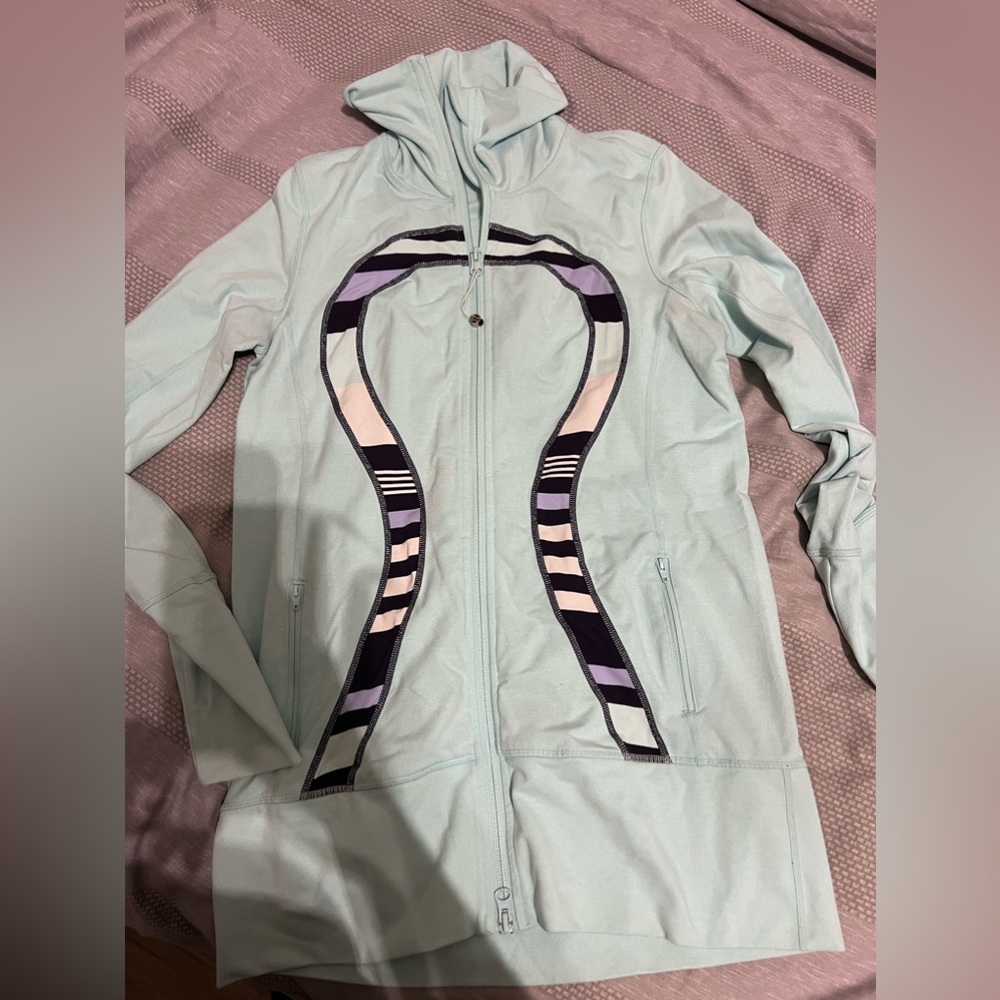 Lululemon sweater great condition size s/m